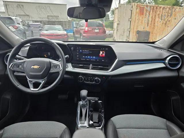 2025 Chevrolet Trax FWD LT