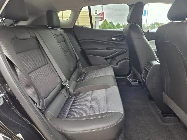 2025 Chevrolet Trax FWD LT