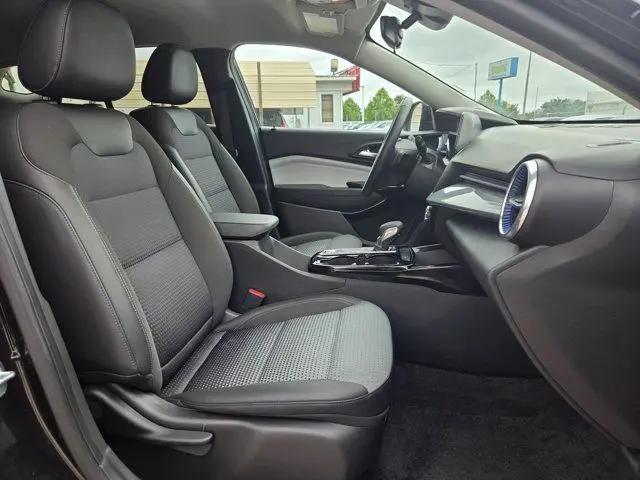 2025 Chevrolet Trax FWD LT