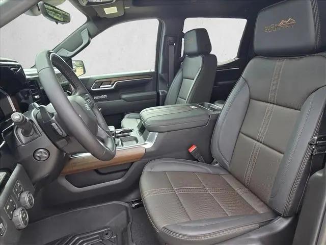 2026 Chevrolet Silverado 1500 4WD Crew Cab Short Bed High Country