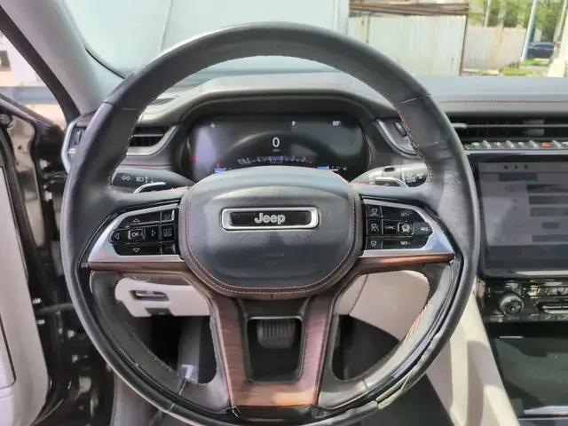 2022 Jeep Grand Cherokee Summit 4x4