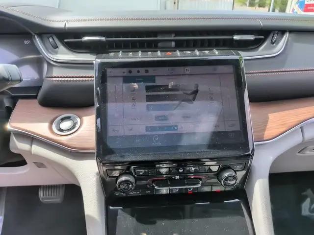 2022 Jeep Grand Cherokee Summit 4x4