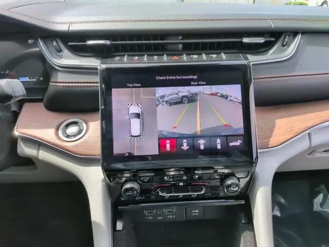 2022 Jeep Grand Cherokee Summit 4x4