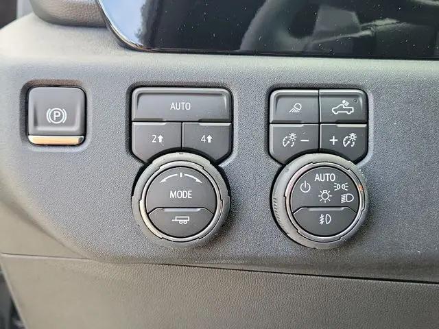 2026 Chevrolet Silverado 1500 4WD Crew Cab Short Bed LTZ