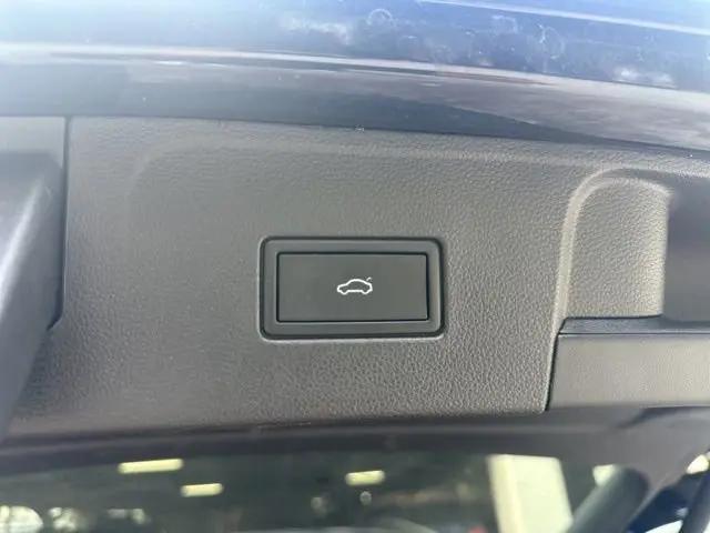 2023 Volkswagen Atlas 2.0T SE w/Technology