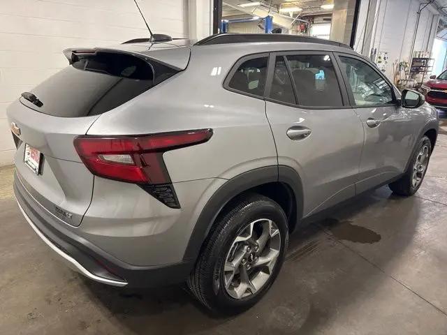 2025 Chevrolet Trax FWD LT