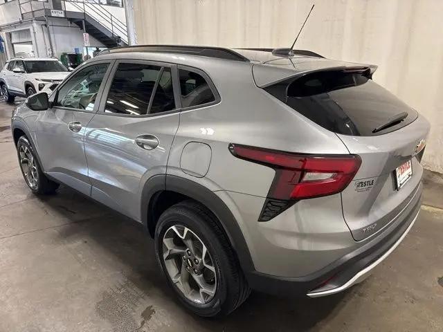 2025 Chevrolet Trax FWD LT