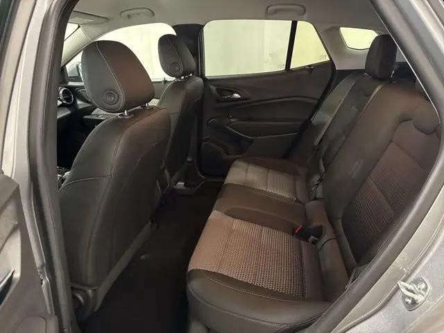 2025 Chevrolet Trax FWD LT