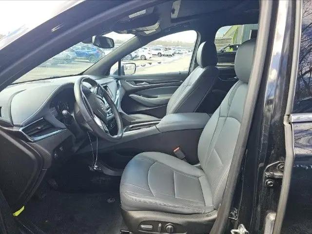 2023 Buick Enclave Essence AWD
