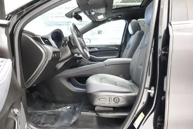 2023 Buick Enclave Essence AWD