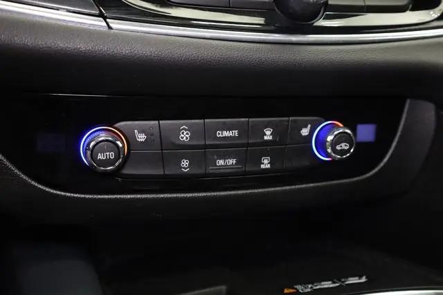 2023 Buick Enclave Essence AWD