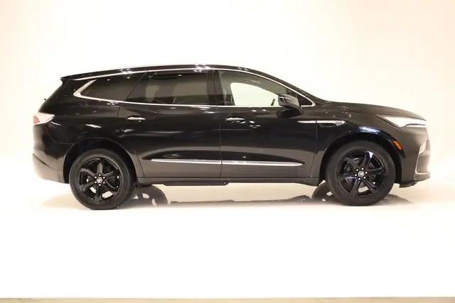 2023 Buick Enclave Essence AWD