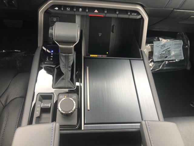 2026 Toyota Tundra Platinum CrewMax 5.5' Bed