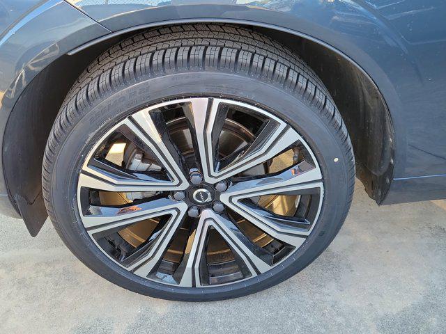 2023 Volvo XC60 B5 Ultimate Bright Theme