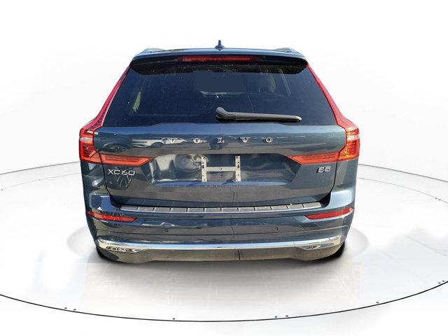 2023 Volvo XC60 B5 Ultimate Bright Theme