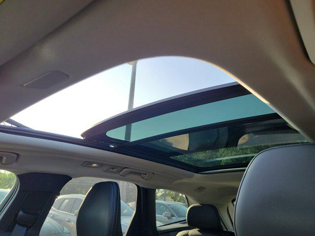 2023 Volvo XC60 B5 Ultimate Bright Theme
