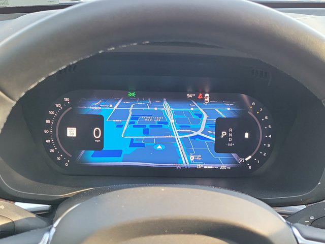 2023 Volvo XC60 B5 Ultimate Bright Theme