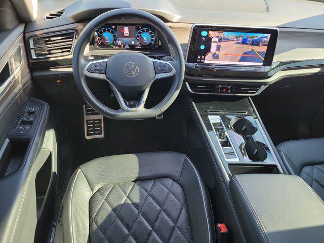 2024 Volkswagen Atlas 2.0T SEL Premium R-Line