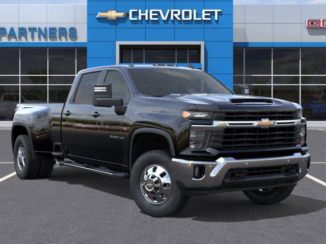 2026 Chevrolet Silverado 3500HD Crew Cab, Long Bed, LT Dual Rear Wheel, RWD for sale in Cuero, TX