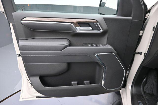 2026 Chevrolet Silverado 1500 4WD Crew Cab Short Bed RST