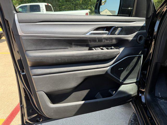 2026 Jeep Grand Wagoneer L 4x2