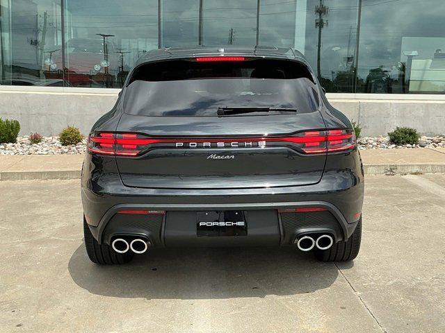 2025 Porsche Macan AWD