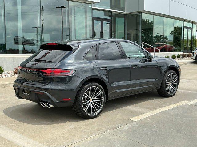 2025 Porsche Macan AWD