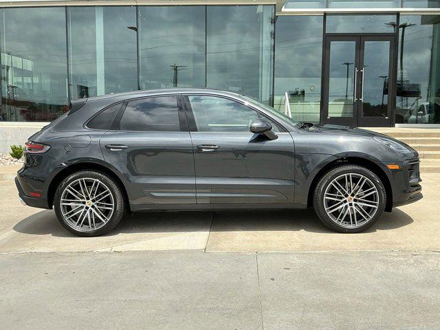 2025 Porsche Macan AWD