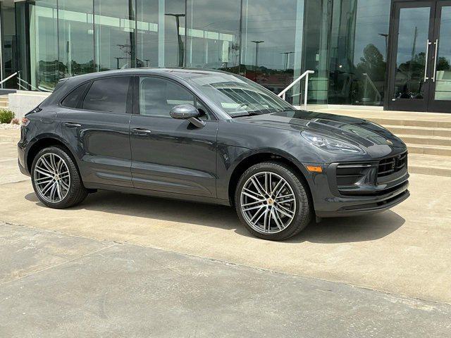 2025 Porsche Macan AWD