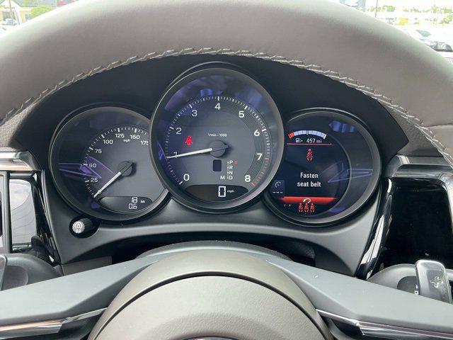 2025 Porsche Macan AWD