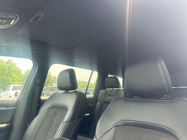 2026 Jeep Grand Cherokee L Altitude 4x4