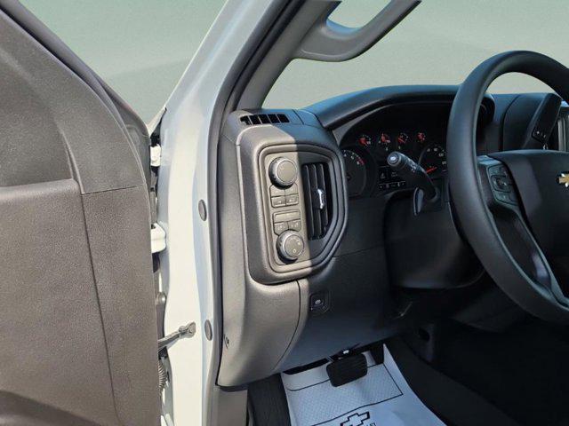 2026 Chevrolet Silverado 1500 4WD Crew Cab Short Bed Custom