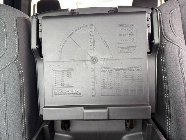 2026 Ram 2500 Big Horn Crew Cab 4x4 64 Box