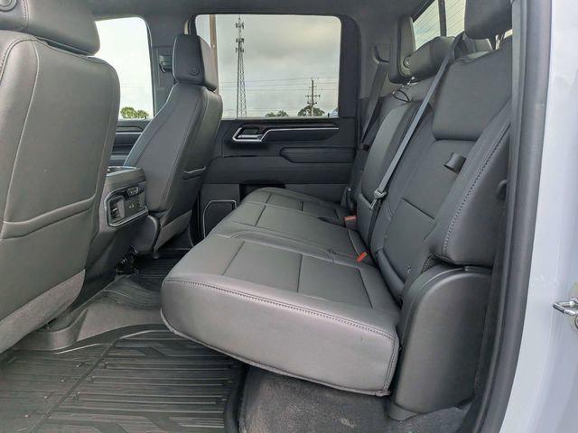 2026 GMC Sierra 2500HD Crew Cab, Standard Bed, SLT, 4WD