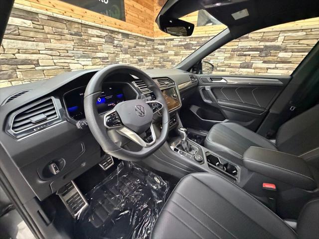 2022 Volkswagen Tiguan 2.0T SE R-Line Black