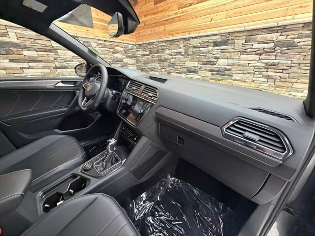 2022 Volkswagen Tiguan 2.0T SE R-Line Black