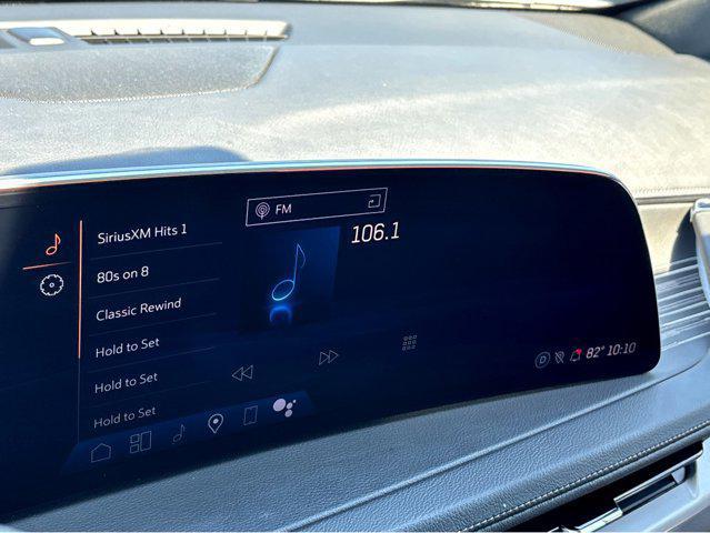 2025 Cadillac XT4 FWD Premium Luxury