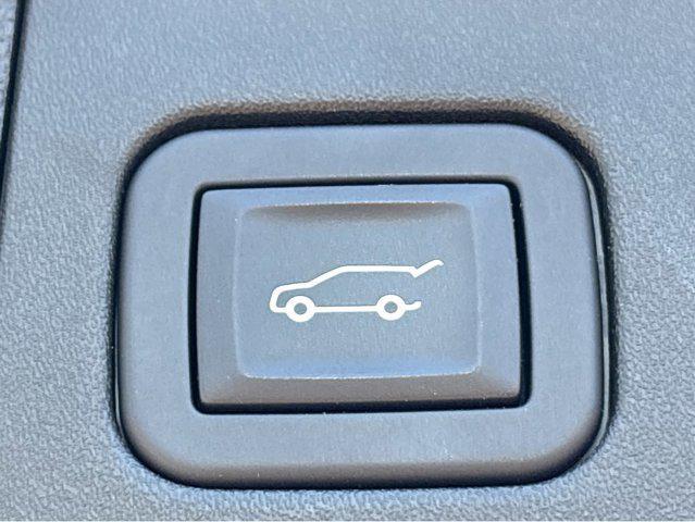 2025 Cadillac XT4 FWD Premium Luxury