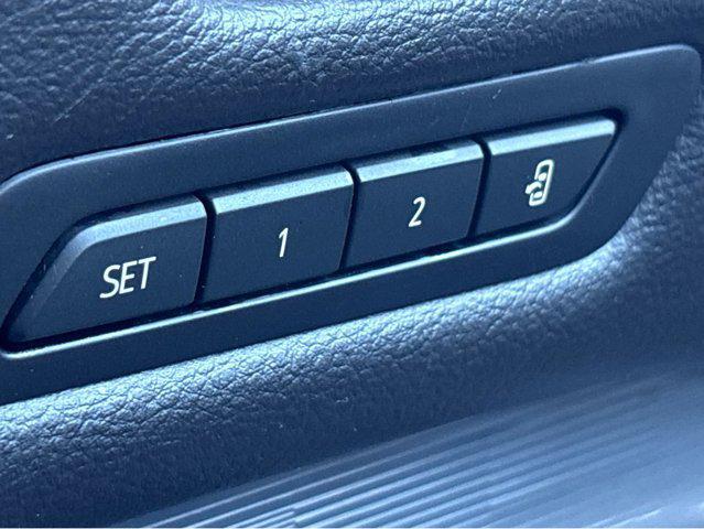 2025 Cadillac XT4 FWD Premium Luxury
