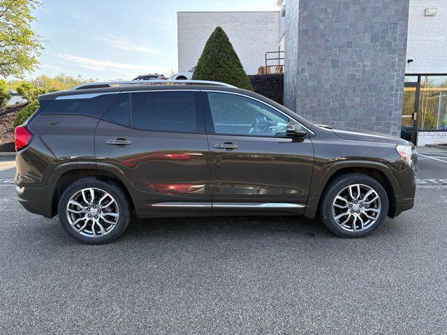 2023 GMC Terrain AWD Denali