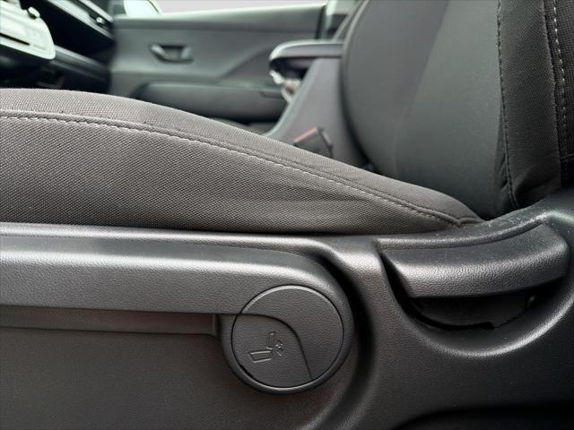 2024 Hyundai Kona EV SE