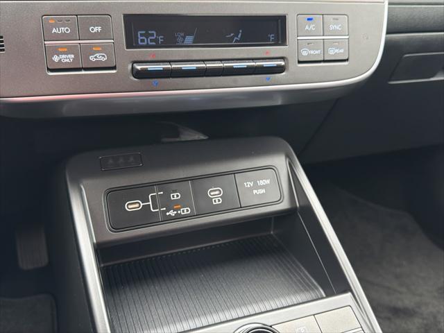 2024 Hyundai Kona EV SE