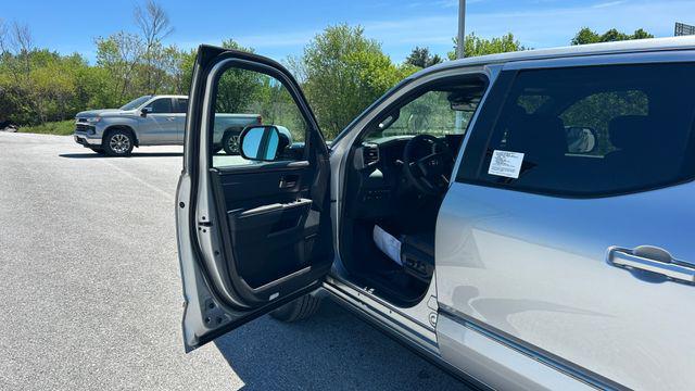 2026 Toyota Tundra Platinum CrewMax 5.5' Bed