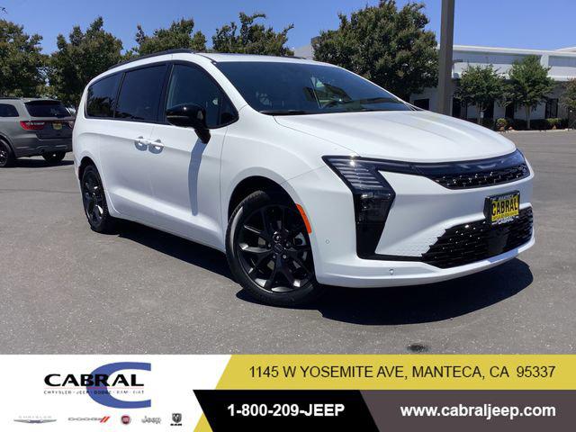 2027 Chrysler Pacifica Limited for sale in Manteca, CA
