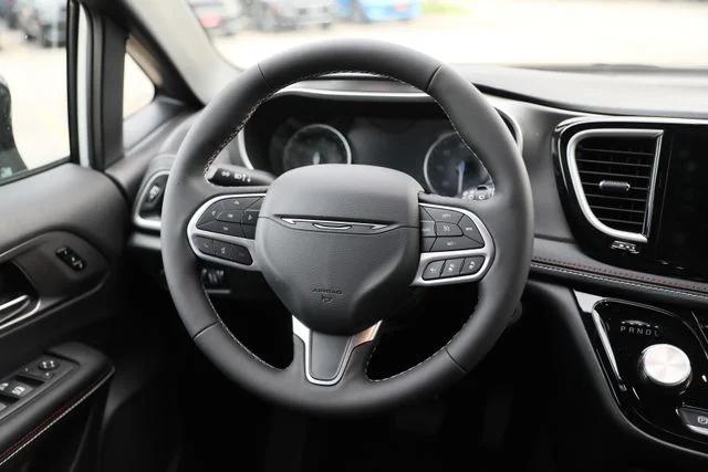 2027 Chrysler Pacifica PACIFICA SELECT 2027 Chrysler Pacifica PACIFICA SELECT