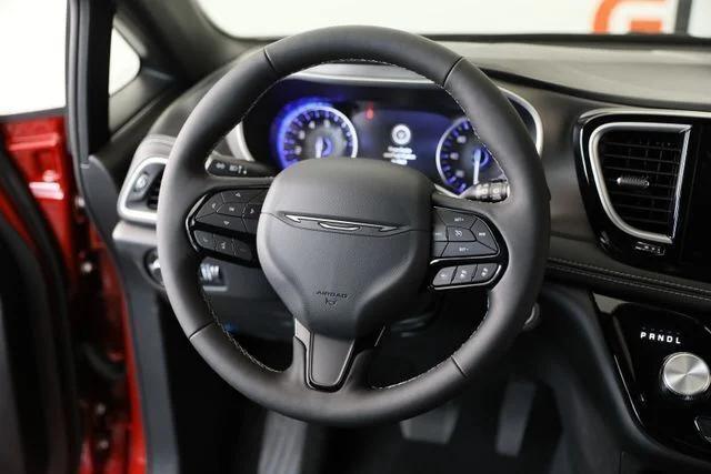 2027 Chrysler Pacifica PACIFICA SELECT