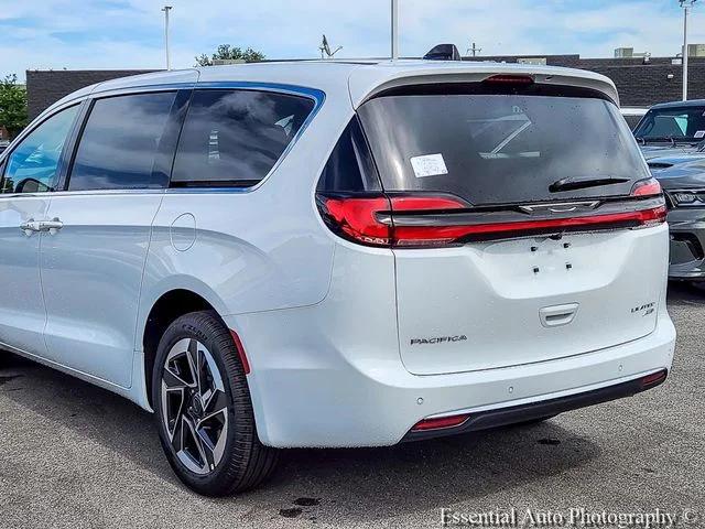 2027 Chrysler Pacifica Limited