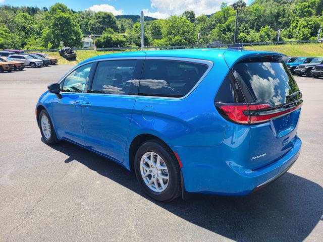 2027 Chrysler Pacifica PACIFICA SELECT