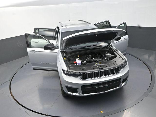 2026 Jeep Grand Cherokee L Laredo 4x4