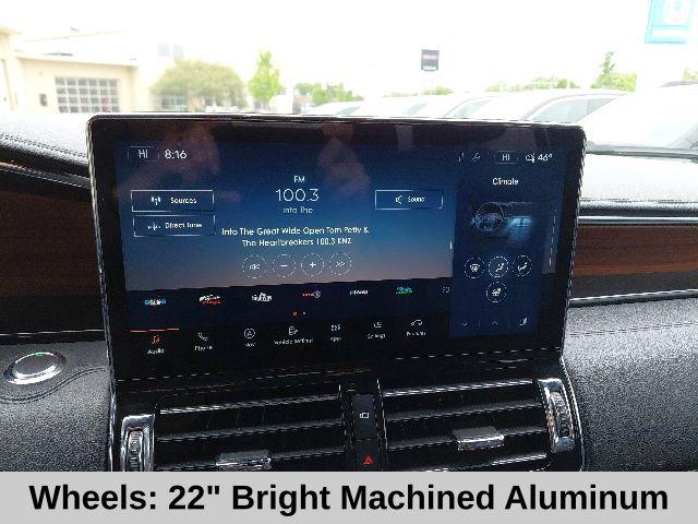 2024 Lincoln Navigator Premiere